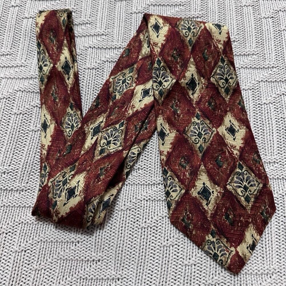 Altea brown abstract diamond Italian silk tie